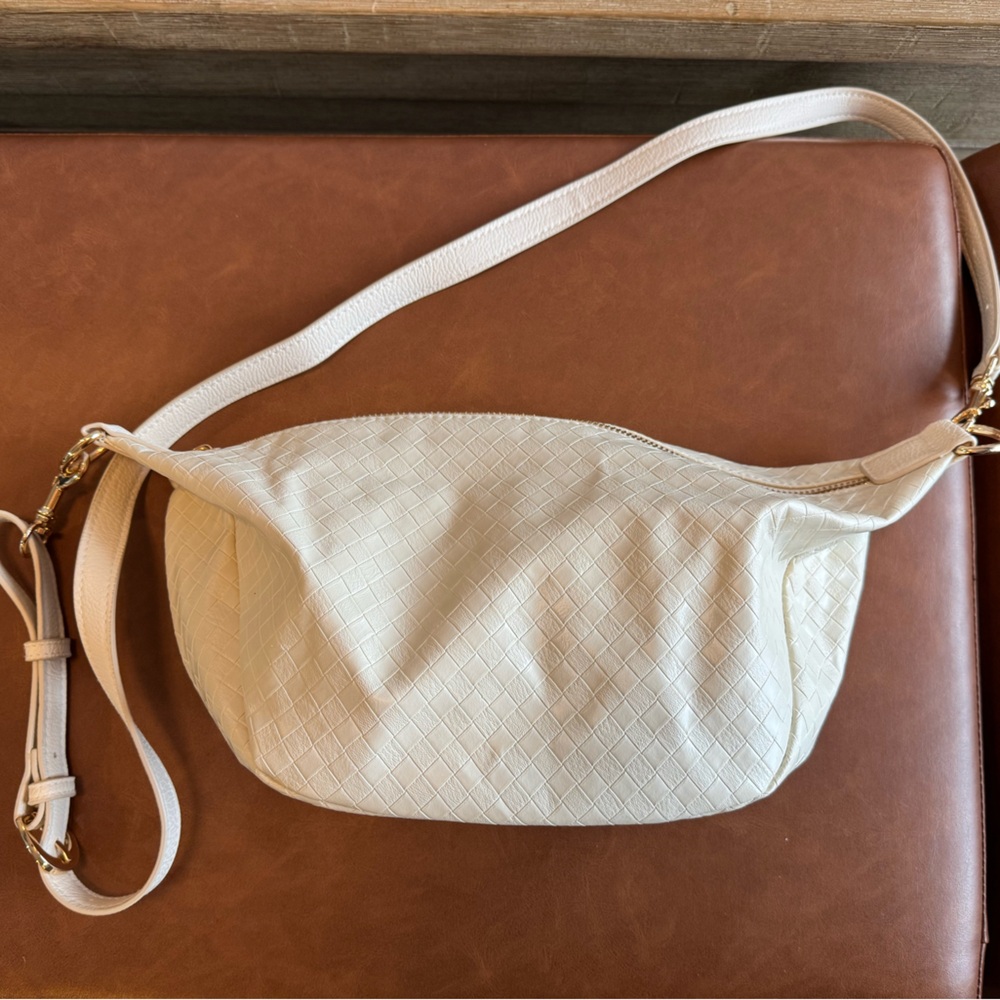 Universal Thread Cream Crossbody Bag